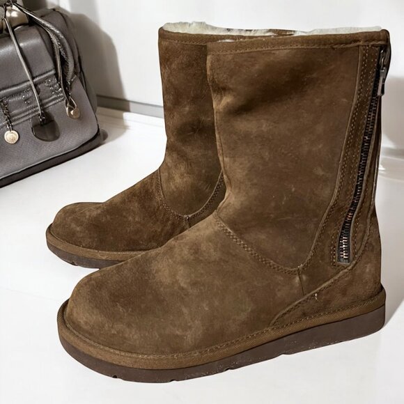 UGG Shoes - UGG Australia Mayfaire Chestnut Brown Leather & Sheepskin Zip Boots Size 7